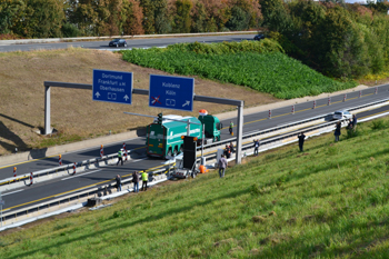Rheinbr�cke Leverkusen K�ln Autobahnbr�cke Lkw-Sperre Schrankenanlage 063