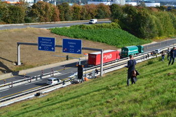 Rheinbr�cke Leverkusen K�ln Autobahnbr�cke Lkw-Sperre Schrankenanlage 076