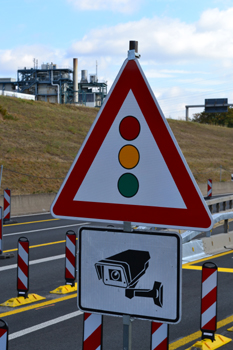 Rheinbr�cke Leverkusen K�ln Autobahnbr�cke Lkw-Sperre Schrankenanlage 127