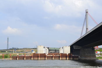 Stahlbr�cke Hohlkasten Rheinbr�ckenbau Stahlverbundkonstruktion Haupttr�gersegmente Stahlbauteile 177