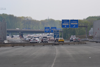 Stahlbr�cke Hohlkasten Rheinbr�ckenbau Stahlverbundkonstruktion Haupttr�gersegmente Stahlbauteile 3564