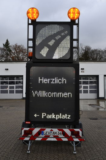 Stra�en.NRW-Verkehrszentrale in Leverkusen Verkehrsablauf Verkehrssicherheit 05