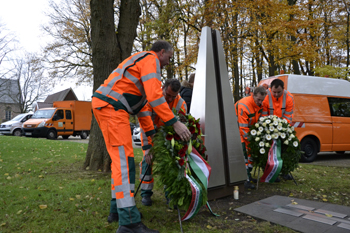Stra�enbetriebsdienst Stra�enw�rter Autobahnmeister Kranzniederlegung 87