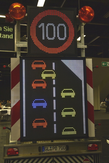 DeuSAT K�ln 2019 Stra�enausstatter Verkehrssicherheit Stra�enverkehrstechnik Rei�verschlu�system 59